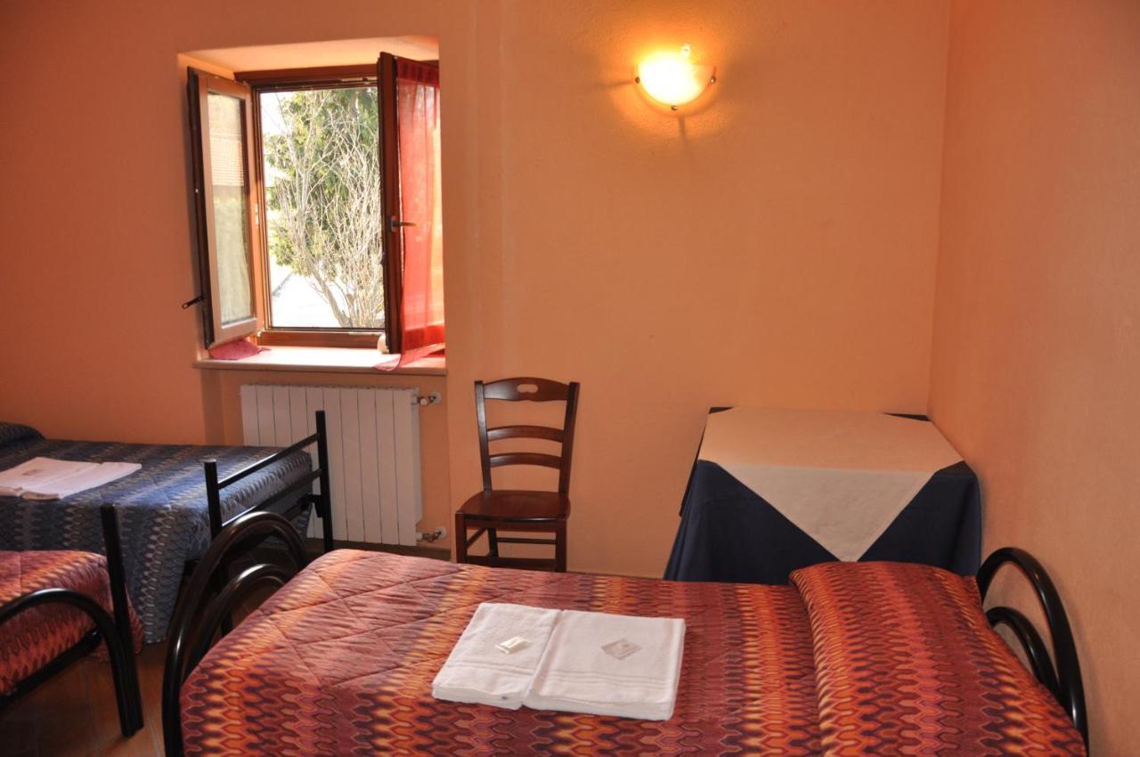 Locanda Dl'Angel Villar San Costanzo Room photo